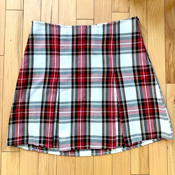 Brandy Melville Dresses & Skirts - Brandy Melville Plaid Pleated Skirt